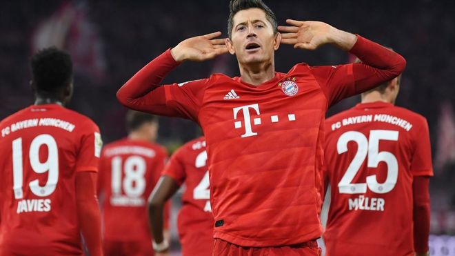 曼城绝杀本菲卡，托马斯穆勒乌龙送礼意甲