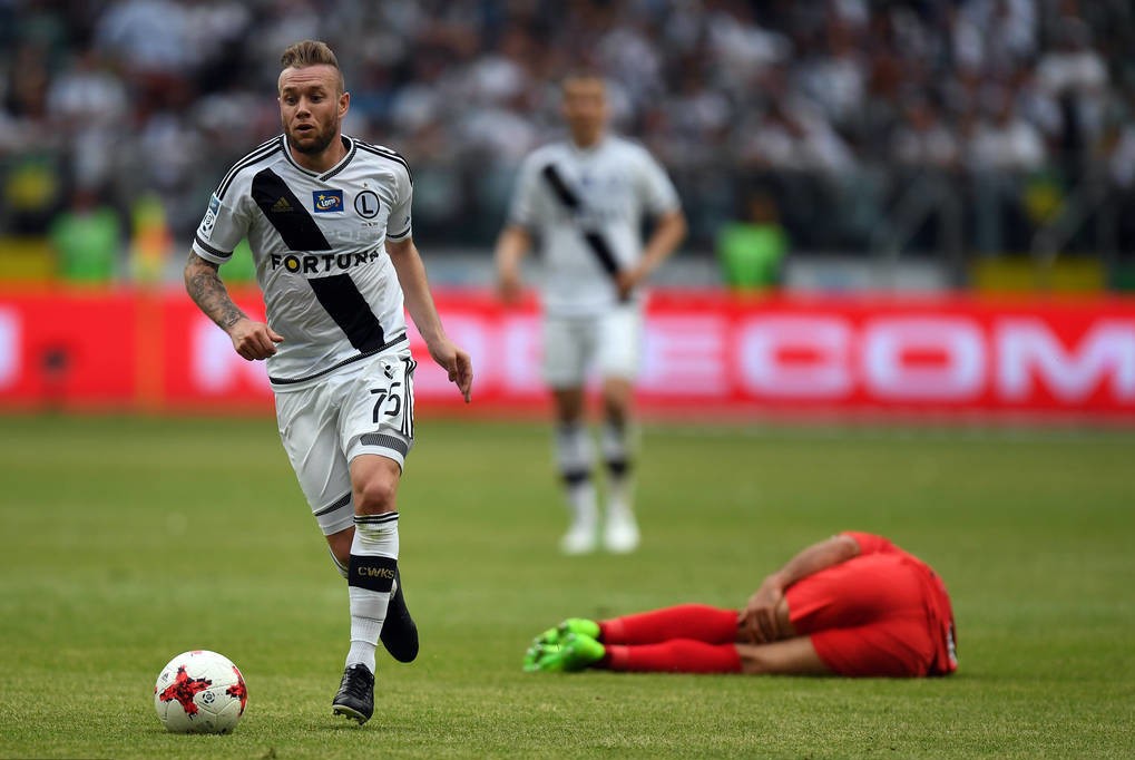 波兰国家队主场逆转客队,惊艳表现 波兰国家队主场逆转客队,惊艳表现