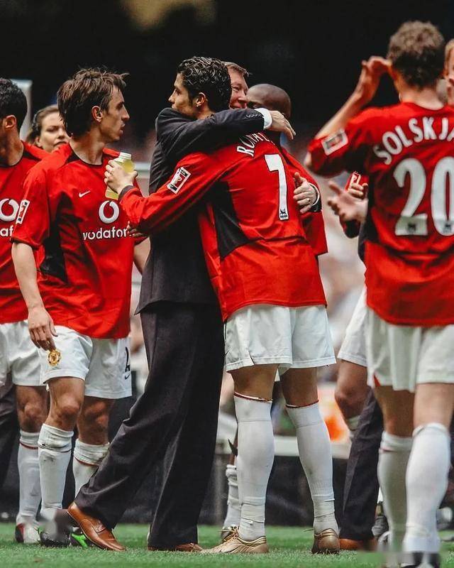 回顾足球经典时刻:传奇再现 回顾足球经典时刻:传奇再现